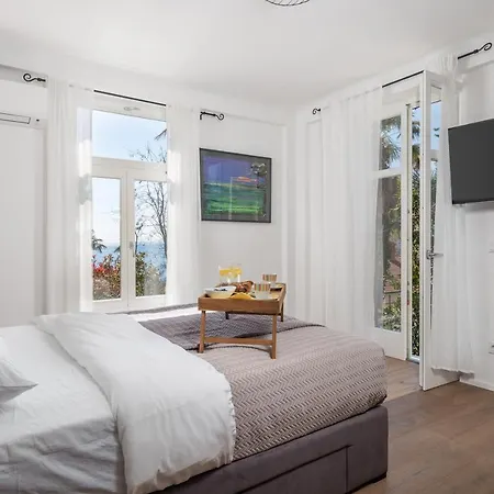 דירה Rhea אופטיה