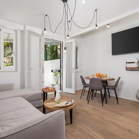 Apartment Rhea