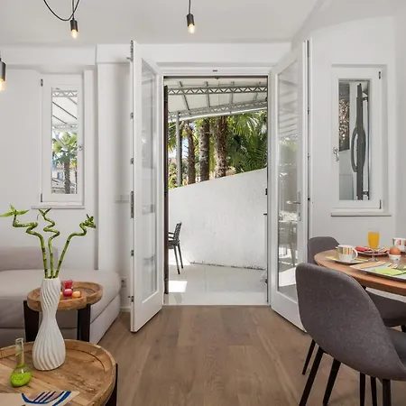 Apartment Rhea Opatija